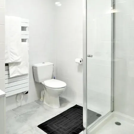 Appartement De 2 Chambres Avec Vue Sur La Ville Balcon Et Wifi A Sartene Lägenhet *