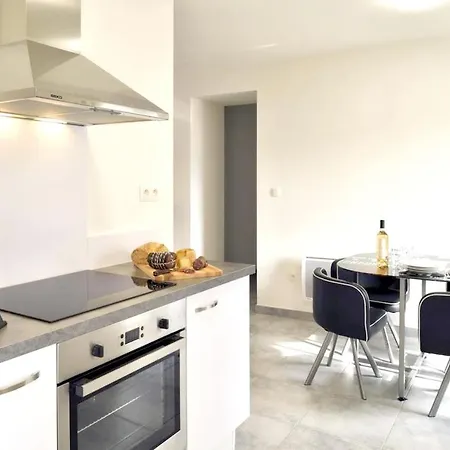 Lägenhet Appartement De 2 Chambres Avec Vue Sur La Ville Balcon Et Wifi A Sartene Sartène