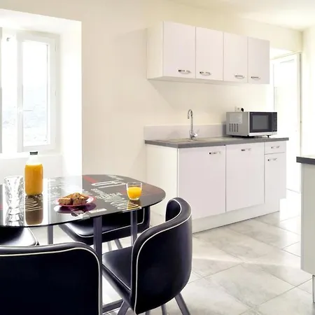 Appartement De 2 Chambres Avec Vue Sur La Ville Balcon Et Wifi A Sartene *